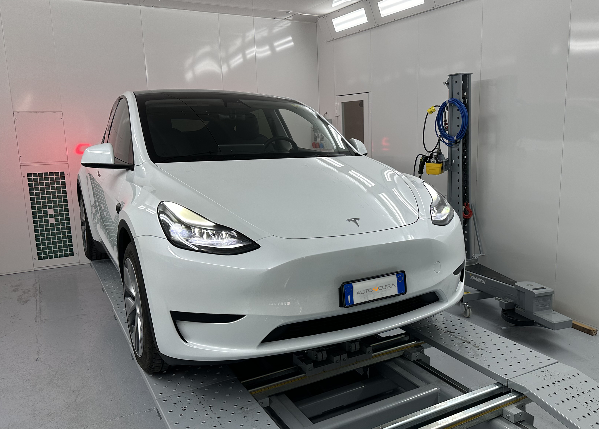 Autosicura Milano Sud è ora un Tesla Approved Body Shop Certificato